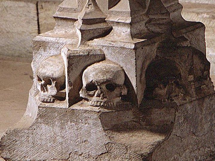 Staatliche Schlösser und Gärten Baden-Württemberg, Arnim Weischer Kloster Maulbronn, Sockel