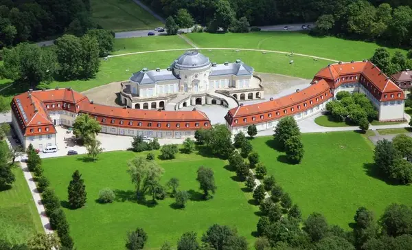 Foto: Staatliche Schlösser und Gärten Baden-Württemberg, Achim Mende Schloss Solitude