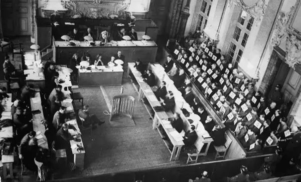 Kriegsverbrecherprozess in Rastatt, Eröffnung der Verhandlungen