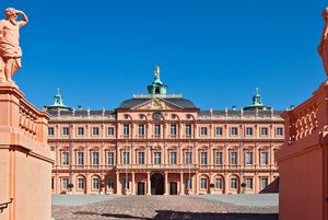 Residenzschloss Rastatt, Aufgang zum Ehrenhof