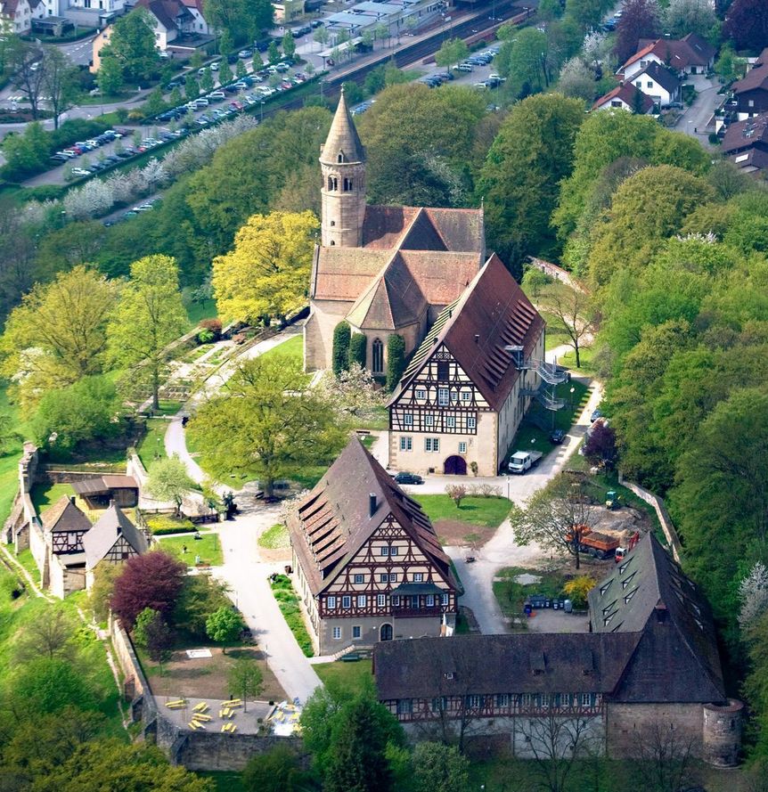 Foto: Staatliche Schlösser und Gärten Baden-Württemberg, Achim Mende Luftaufnahme von Kloster Lorch
