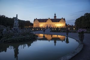 Schloss und Schlossgarten Weikersheim, Ansicht des Schlosses am Abend