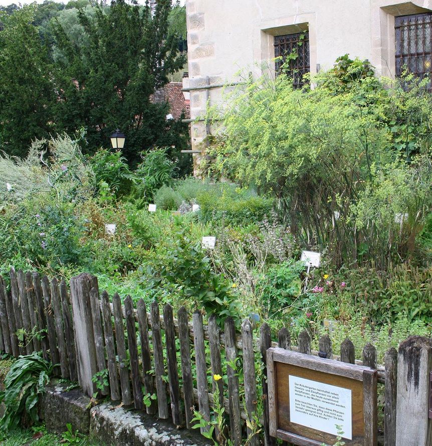 Foto: Staatliche Schlösser und Gärten Baden-Württemberg, Ortsverwaltung Bebenhausen Kräutergarten in Bebenhausen