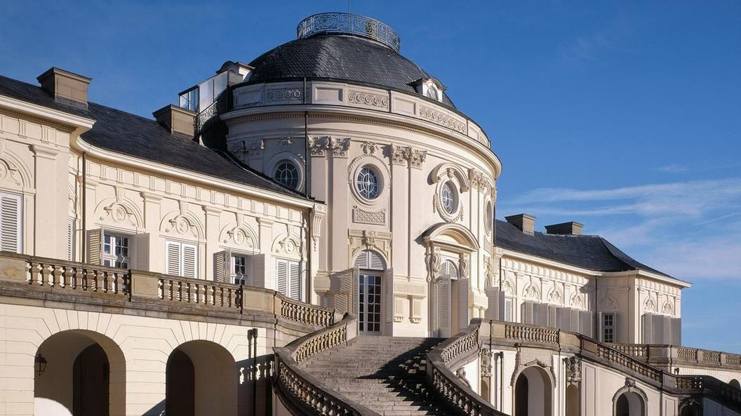 Schloss Solitude, Außenansicht